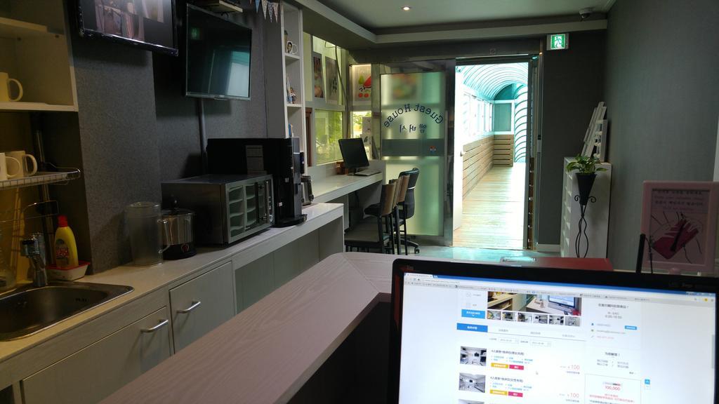 Embassy Guesthouse Itaewon Seoul Exterior photo